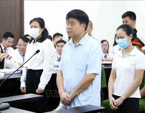 Cựu Chủ tịch UBND thành phố Hà Nội Nguyễn Đức Chung hầu tòa trong vụ án thứ tư
